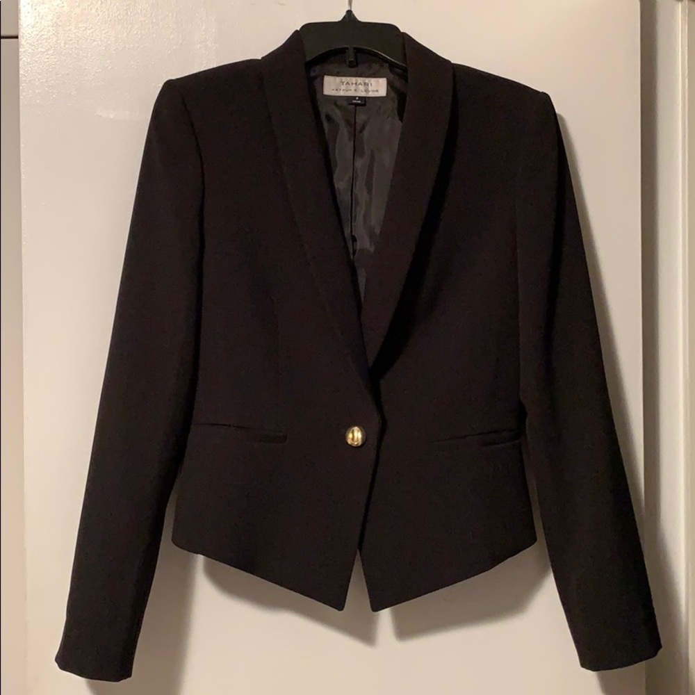 Tahari black tuxedo style suit jacket, size 6